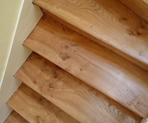 Rénovation escalier avec revêtement